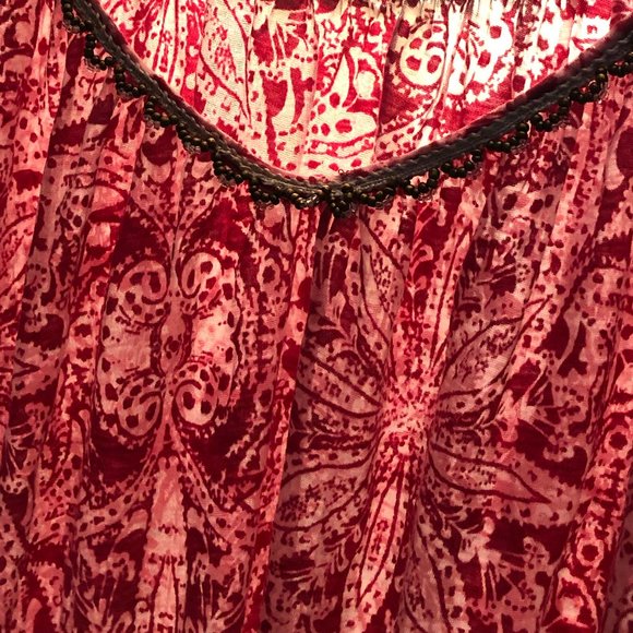 Free People SAFFRON FIELDS EMBELLISHED TEE CHERRY COMBO - Picture 14 of 14